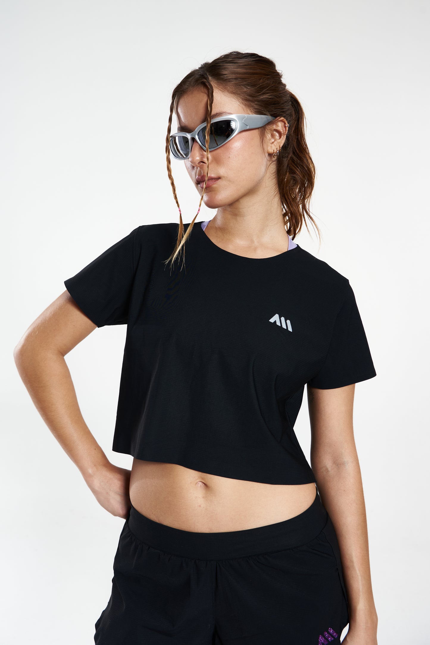 PERFORMANCE CROP TOP BLACK
